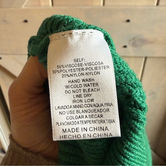 En Merci Cold Shoulder Turtleneck Sweater Green - Picture 8 of 10